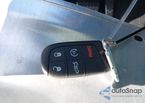 2015 Dodge Challenger Sxt Plus z USA, uszkodzony, nr VIN 2C3CDZBG4FH723813